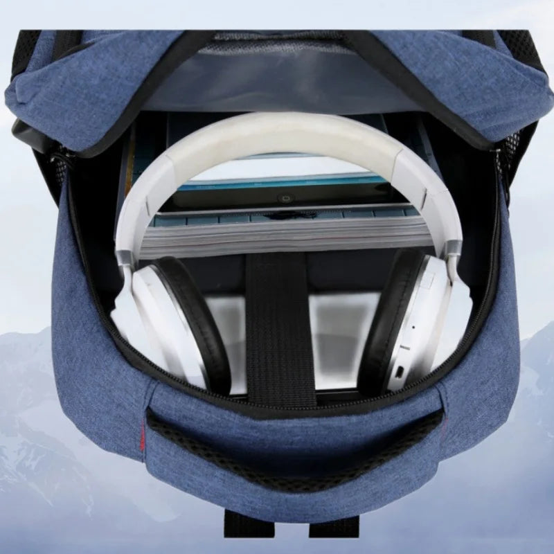 Mochila de nailon con gran capacidad, cómoda para desplazamientos y con puerto USB